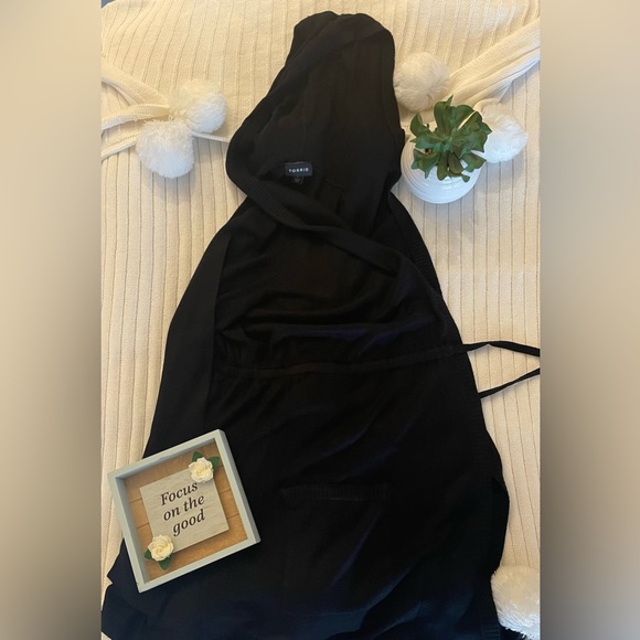 Woman’s Torrid Hooded Duster Size 1 - Picture 2 of 7